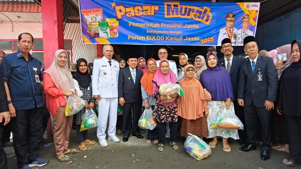 Pemprov Jambi Sediakan 1.700 Paket Sembako Murah bagi Warga Kerinci dan Sungai Penuh,bulan ramadhan beberapa waktu lalu.