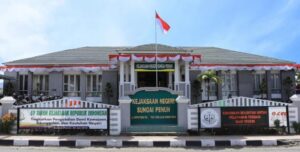 Hari ini, Aktivis Kerinci-Sungai Penuh kembali Kepung Kejaksaan negeri sungai penuh,dan meminta Kejari tangkap dan penjarakan “Supriadi” Kades Pelayang Raya