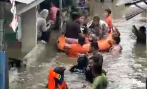 Tiga Sungai Di Binjai Meluap, Ratusan Rumah Terendam Banjir.